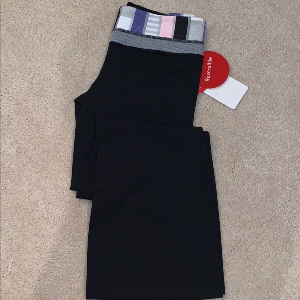 Lululemon Groove reversible pant size 8 black